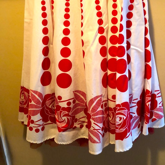 Stunning Dress for Any Special Occasion! - Picture 6 of 11